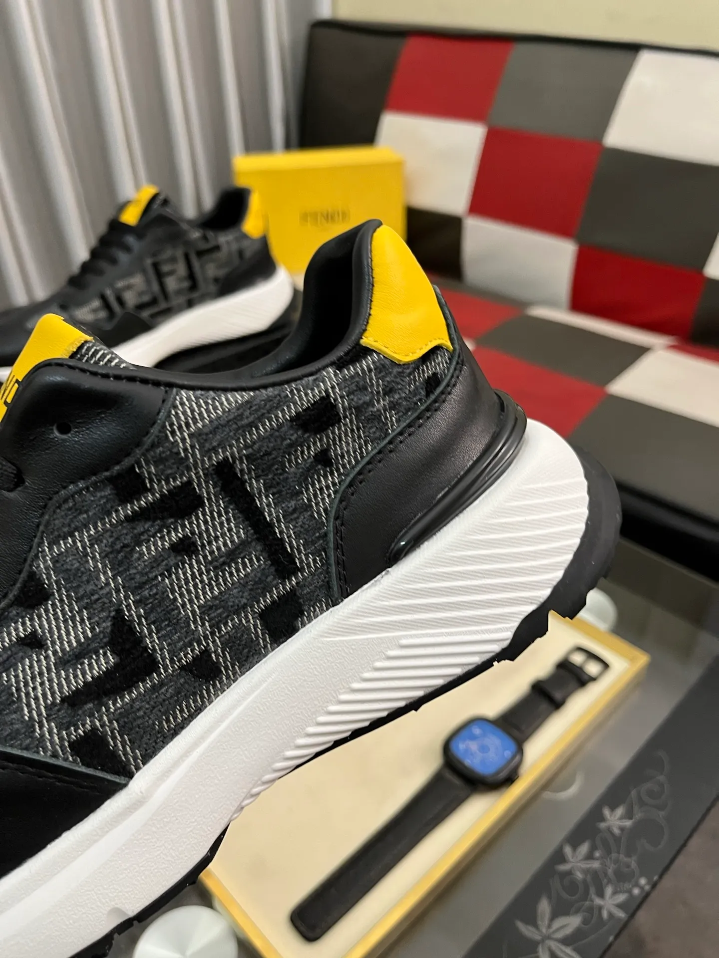 Men's Men's Shoes💰458⌚️⌚️[Fendi] Fendi's latest casual shoes for men! Available at counters simultaneously! A one-to-one replica of the original. Made entirely of imported top-grain calfskin, the interior is made of top-grain water-dyed cowhide, and the original factory-supplied rubber outsole. Leading new fashion concepts. Matching code: 38-443️⃣Colors available